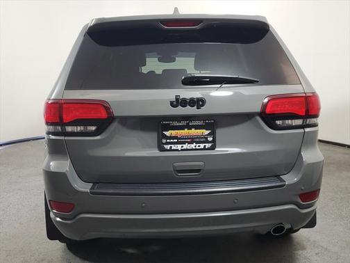 2022 Jeep Grand Cherokee Laredo