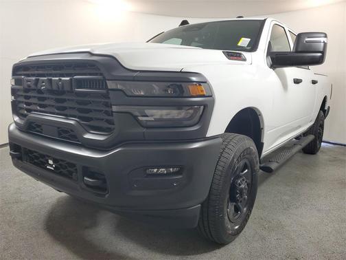 2026 RAM 2500 Tradesman Crew Cab 4x4 6'4' Box