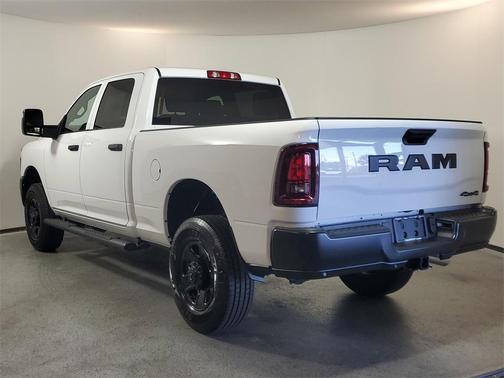 2026 RAM 2500 Tradesman Crew Cab 4x4 6'4' Box