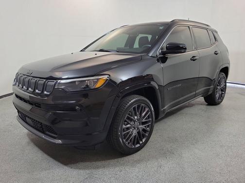 Diamond Black Crystal Pearlcoat 2022 Jeep Compass High Altitude