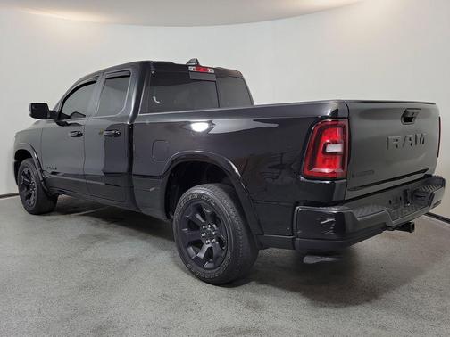 Diamond Black Crystal Pearlcoat 2025 RAM 1500 Big Horn/Lone Star