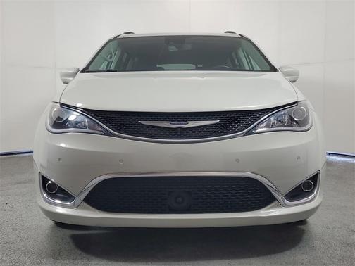2020 Chrysler Pacifica Touring-L Plus