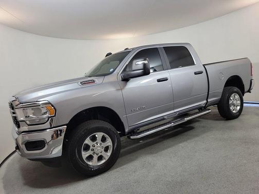 Billet Silver Metallic Clearcoat 2024 RAM 2500 Big Horn Crew Cab 4x4 6'4' Box