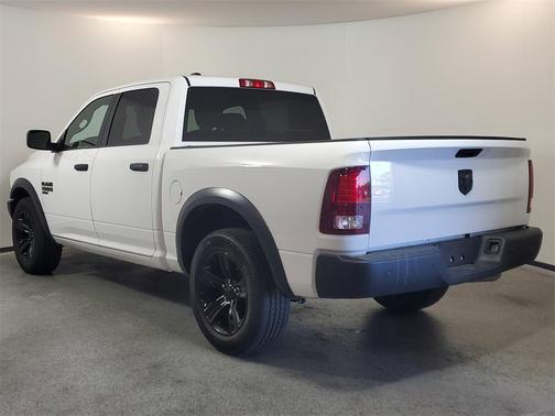 2024 RAM 1500 Classic Warlock Crew Cab 4x2 5'7' Box