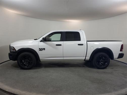 2024 RAM 1500 Classic Warlock Crew Cab 4x2 5'7' Box