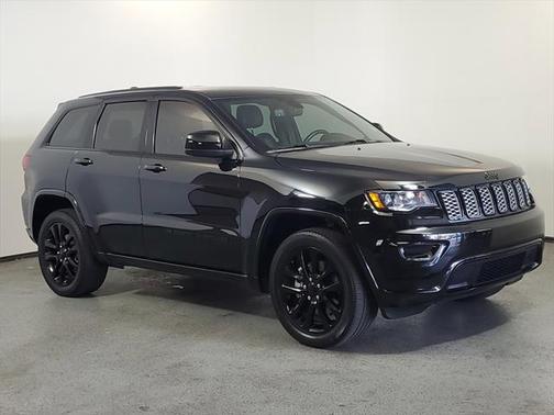 2022 Jeep Grand Cherokee Laredo