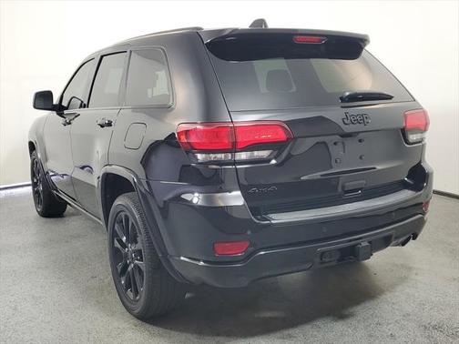 2022 Jeep Grand Cherokee Laredo