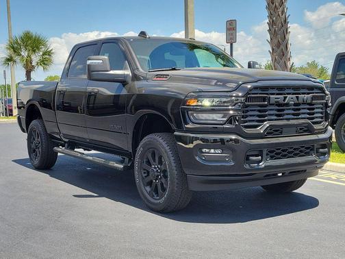 Diamond Black Crystal Pearlcoat 2026 RAM 2500 Big Horn Crew Cab 4x4 6'4' Box