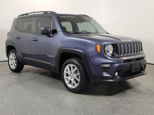 Slate Blue Pearlcoat 2022 Jeep Renegade Latitude