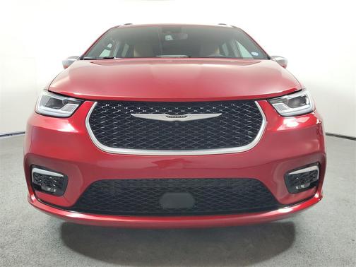 2024 Chrysler Pacifica L