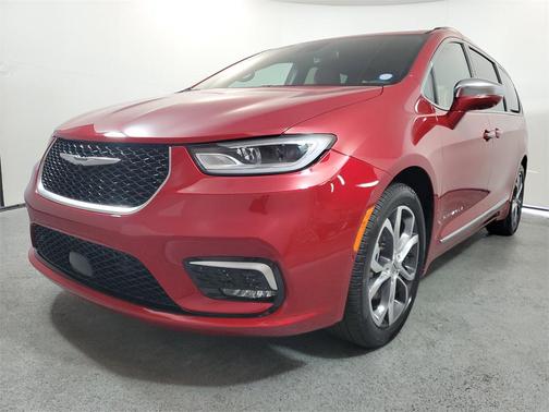 2024 Chrysler Pacifica L