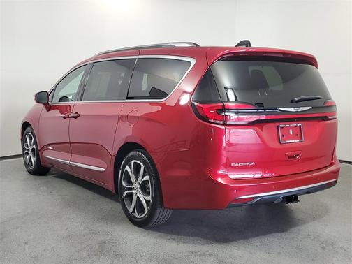 2024 Chrysler Pacifica L