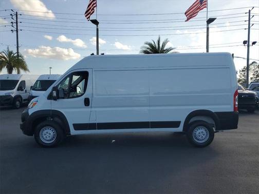 2025 RAM ProMaster 2500 Tradesman