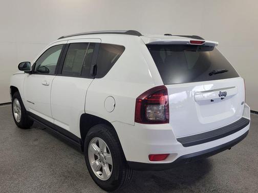 Bright White Clearcoat 2016 Jeep Compass Latitude