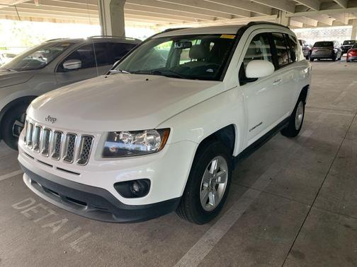 Bright White Clearcoat 2016 Jeep Compass Latitude