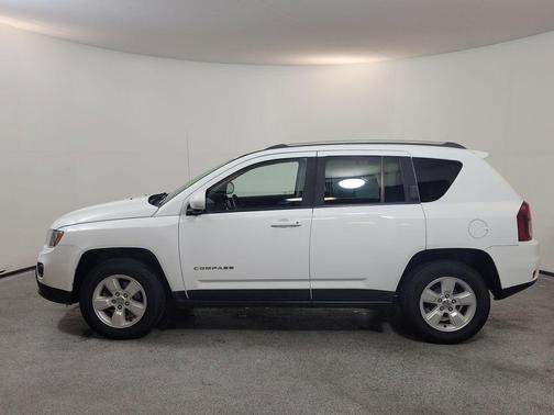 Bright White Clearcoat 2016 Jeep Compass Latitude
