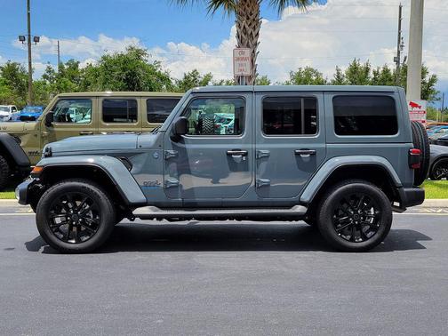 Anvil Clearcoat 2025 Jeep Wrangler 4xe Sahara