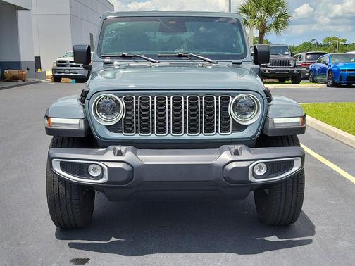 Anvil Clearcoat 2025 Jeep Wrangler 4xe Sahara