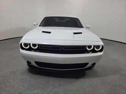 Bright White Clearcoat 2015 Dodge Challenger SXT Plus