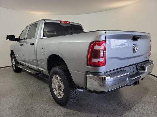 2021 RAM 2500 Tradesman Crew Cab 4x4 6'4' Box