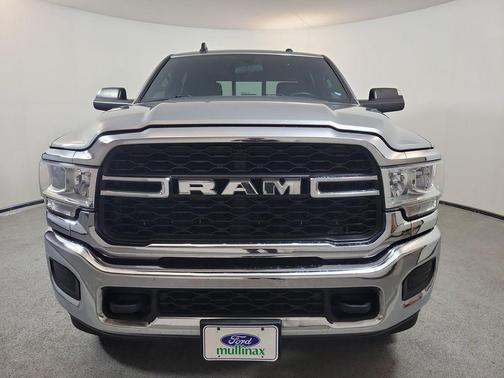 2021 RAM 2500 Tradesman Crew Cab 4x4 6'4' Box