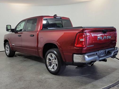 Delmonico Red Pearlcoat 2025 RAM 1500 Big Horn/Lone Star