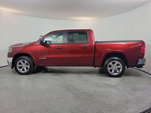 Delmonico Red Pearlcoat 2025 RAM 1500 Big Horn/Lone Star