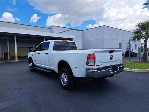 2024 RAM 3500 Big Horn Crew Cab 4x4 8' Box