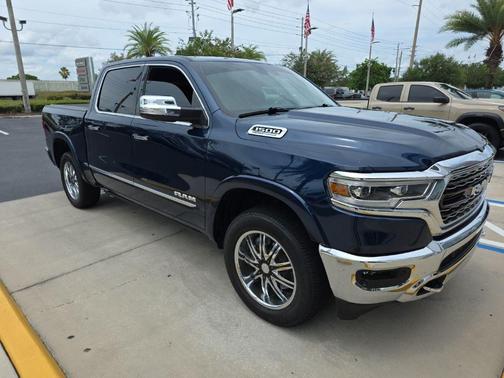 Patriot Blue Pearlcoat 2022 RAM 1500 Limited