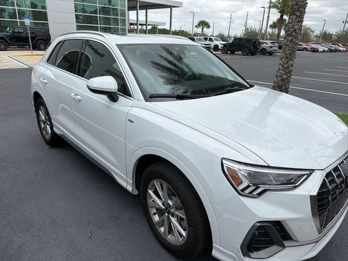 2024 Audi Q3 Premium 45 TFSI S line quattro Tiptronic