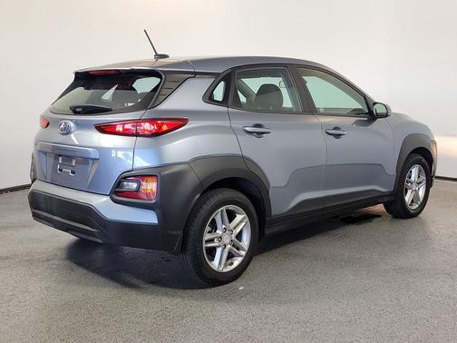 Sonic Silver 2021 Hyundai KONA SE