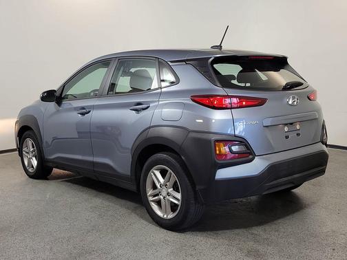 Sonic Silver 2021 Hyundai KONA SE