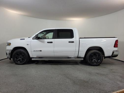 Bright White Clearcoat 2026 RAM 1500 Big Horn/Lone Star