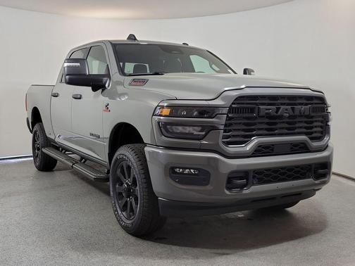 Ceramic Gray Clearcoat 2026 RAM 2500 Big Horn Crew Cab 4x4 6'4' Box