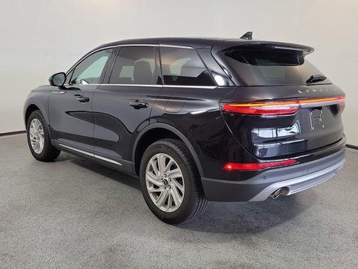 Infinite Black Metallic Clearcoat 2023 Lincoln Corsair Standard