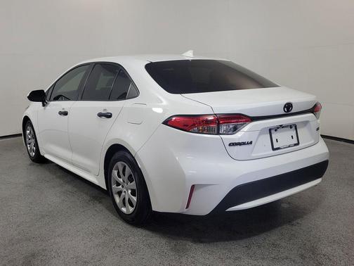 Super White 2021 Toyota Corolla LE