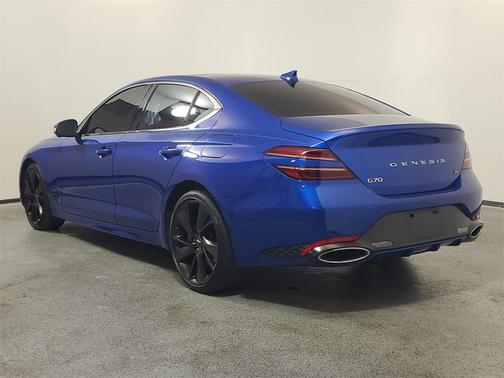 2022 Genesis G70 3.3T RWD