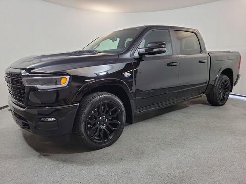 Diamond Black Crystal Pearlcoat 2026 RAM 1500 Limited