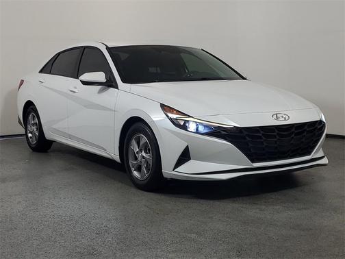 2021 Hyundai ELANTRA SE