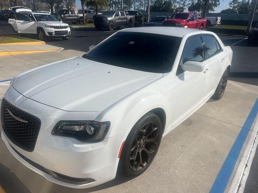 2019 Chrysler 300 S