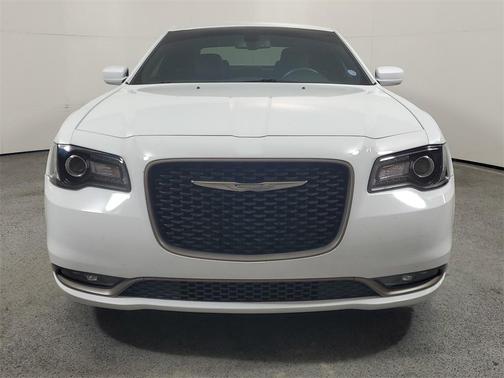 2019 Chrysler 300 S