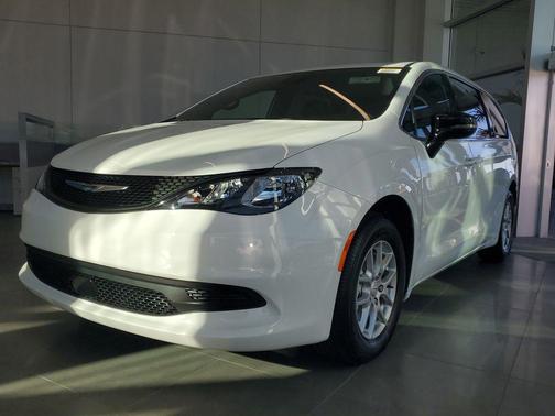 2026 Chrysler Voyager LX