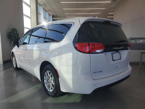 2026 Chrysler Voyager LX