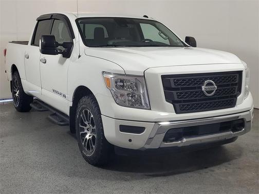2020 Nissan Titan SV
