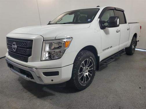 2020 Nissan Titan SV
