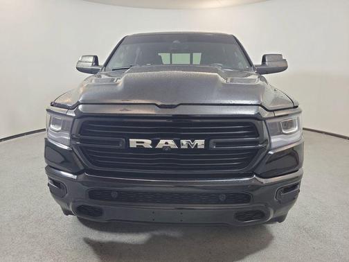 Diamond Black Crystal Pearlcoat 2023 RAM 1500 Laramie