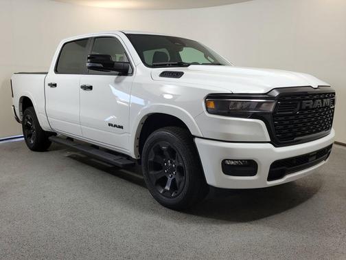 Bright White Clearcoat 2025 RAM 1500 Big Horn/Lone Star