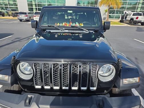 2021 Jeep Gladiator Overland