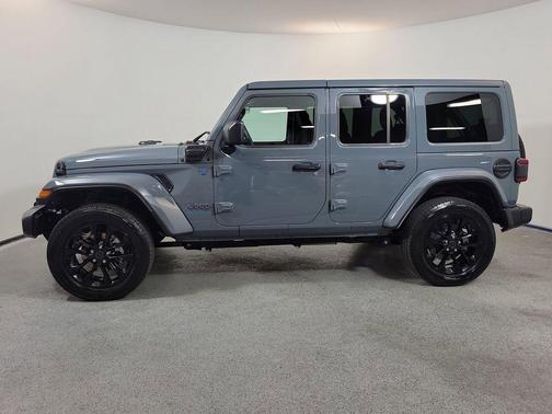 Anvil Clearcoat 2025 Jeep Wrangler 4xe Sahara