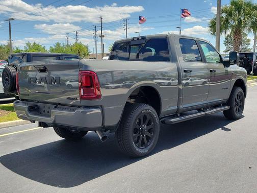 Ceramic Gray Clearcoat 2026 RAM 2500 Big Horn Crew Cab 4x4 6'4' Box